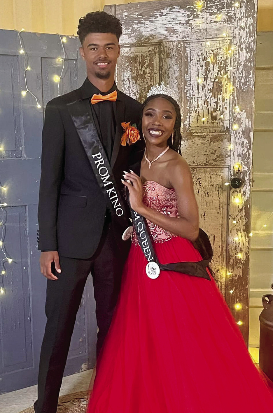 Dewar High School Crowns Prom Royalty